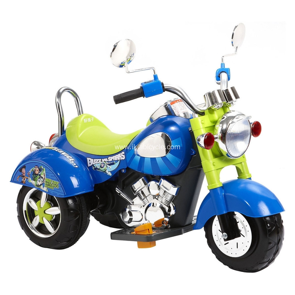 Kanak -kanak tricycle elektrik dengan muzik